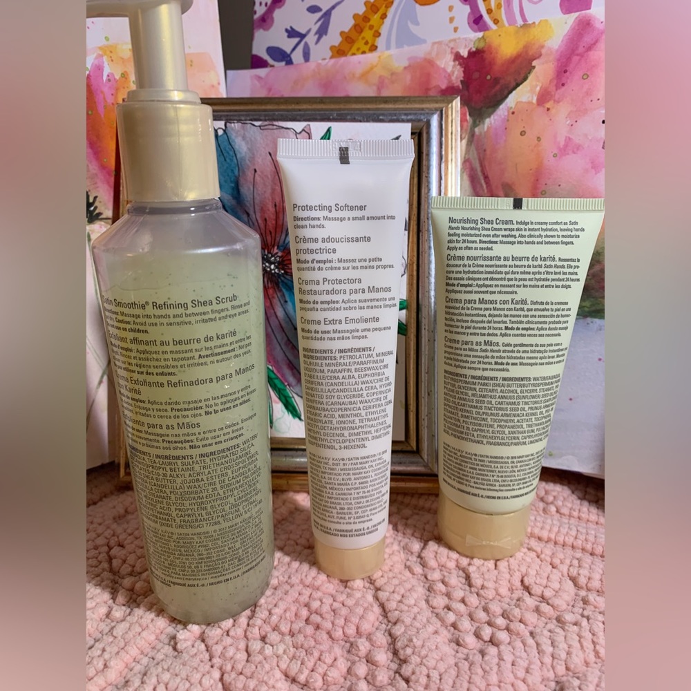 Mary Kay White Tea & Citrus Satin Hands® Pampering Set - Picture 2 of 7